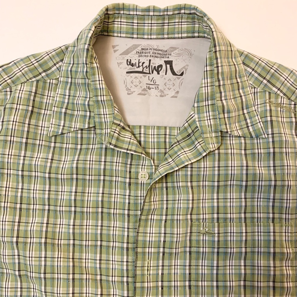 EUC Boys Quiksilver plaid surfer shirt - L 16 18